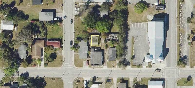 818 Ave C C