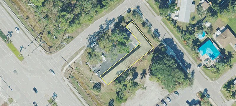 11103 Tamiami E Trl