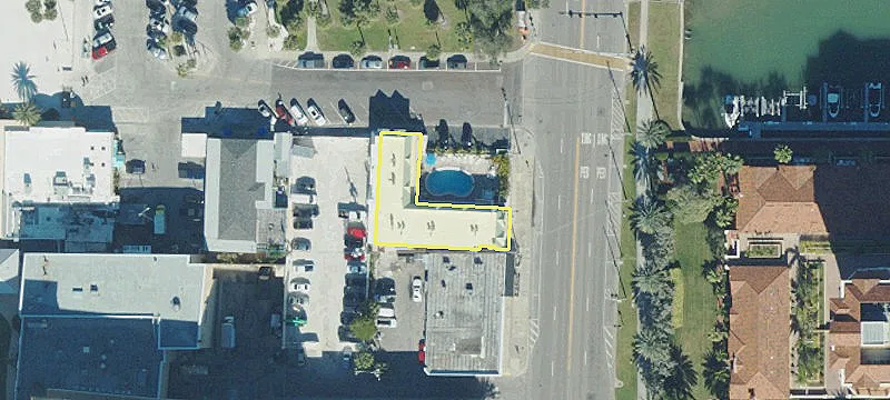 530 Mandalay Ave, Unit 105