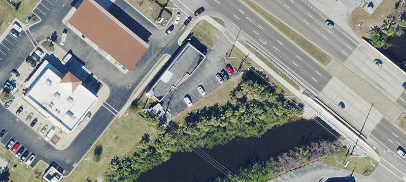 2541 Tamiami Trlc