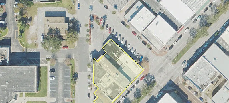 8 Darlington Ave