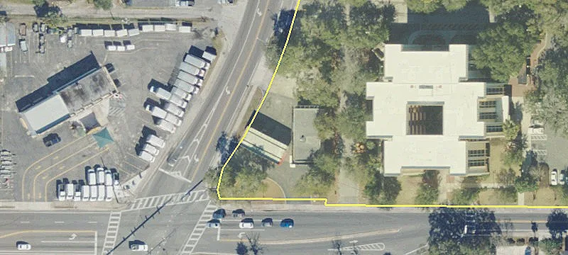 809 Main St