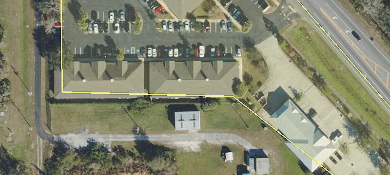 5484 Lithia Pinecrest Rd
