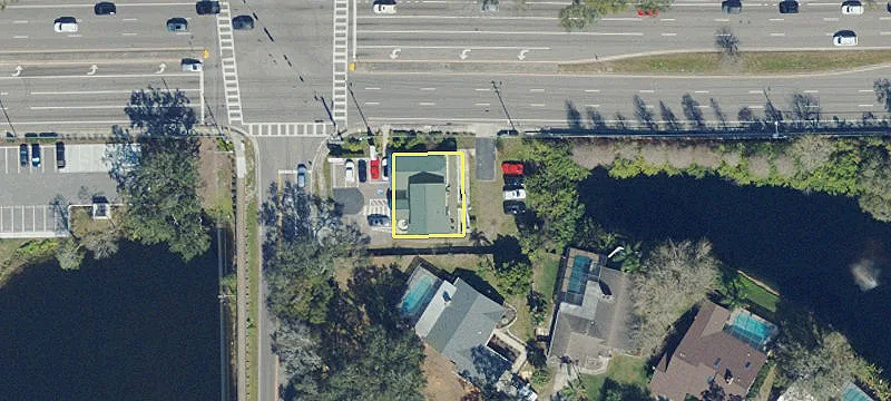 2702 Tampa Rd
