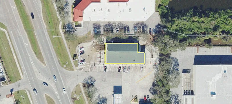 8403 Tamiami Trl