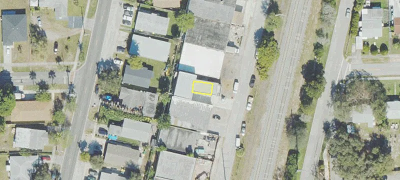 320 4Th Ct