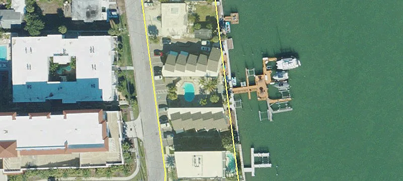 673 Bay Esplanade, Unit 206