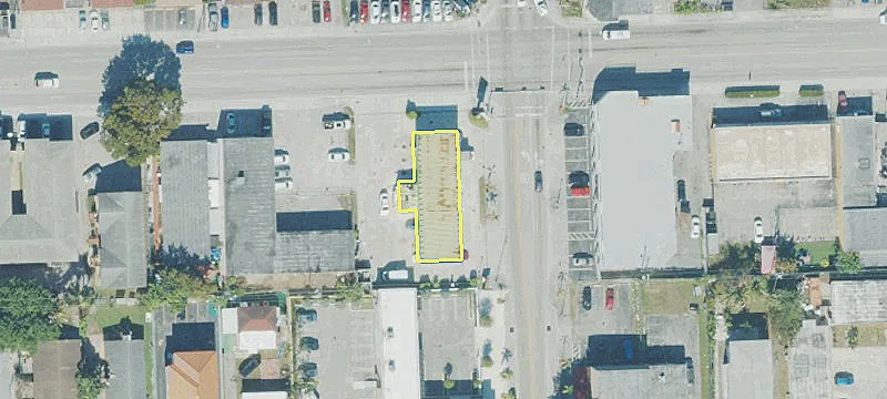 898 Palm Ave