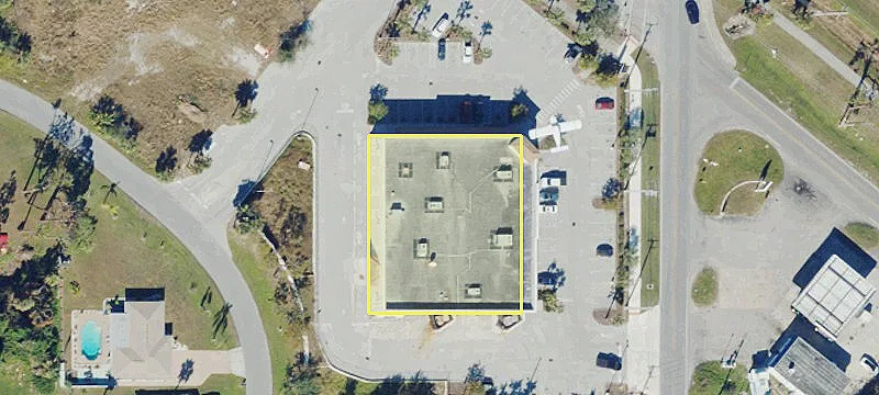 3001 Tamiami Trl