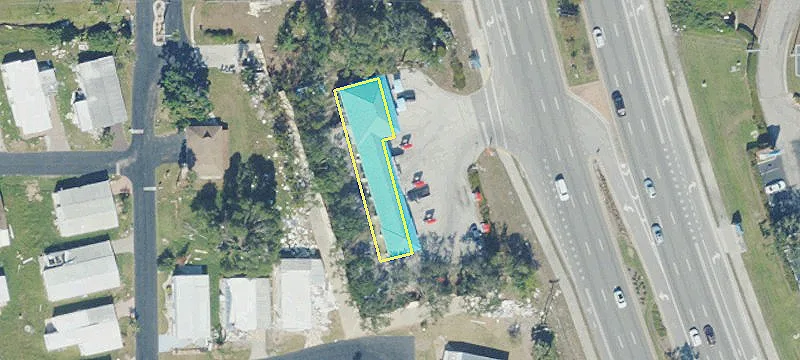 15006 Tamiami Trl