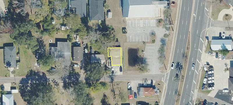 31 Lewis St
