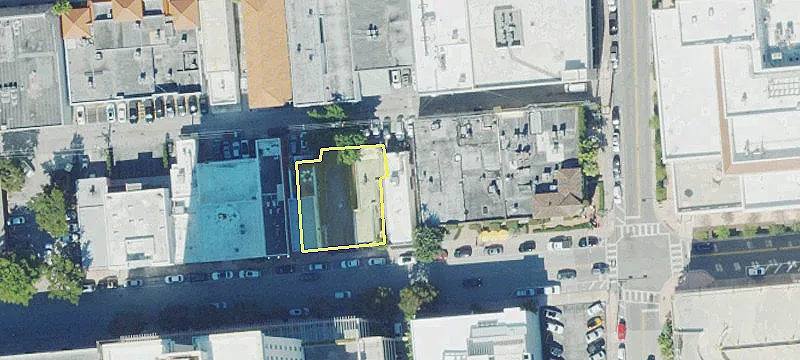 325 Alcazar Ave