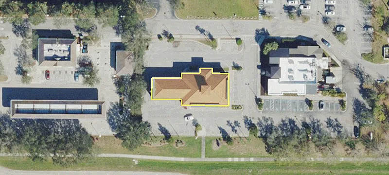2925 University Pkwy