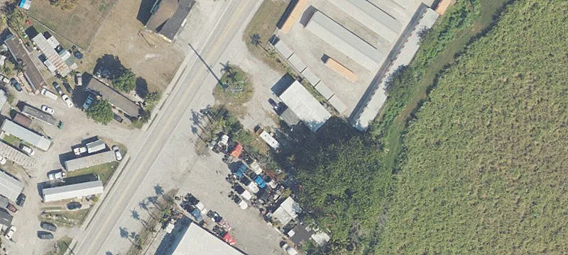 2820 Main St