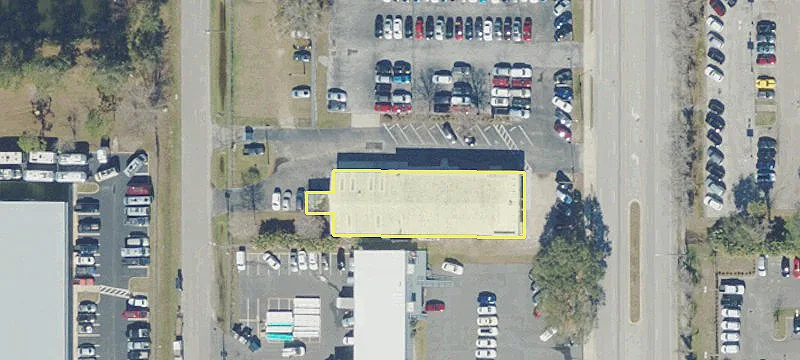 3336 Main St