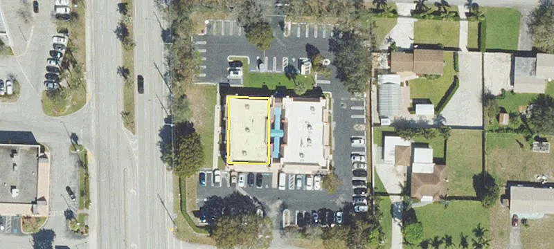 1590 Congress Ave