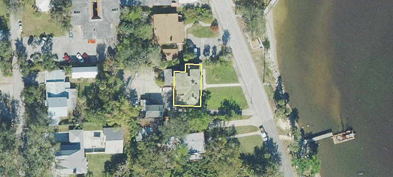 215 Riverside Dr