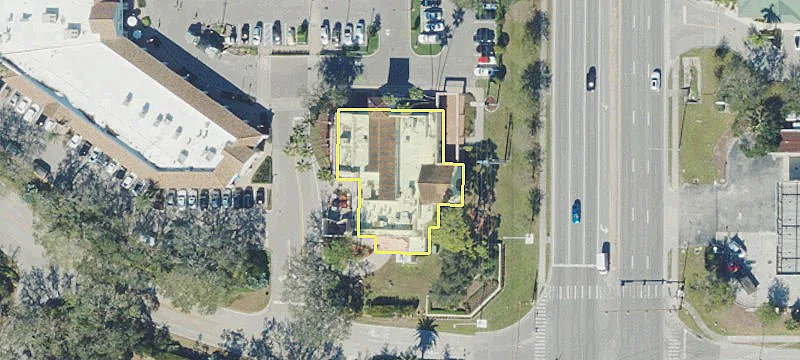 4994 Tamiami Trl