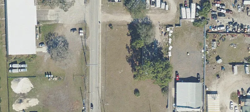 702 Lk Dr