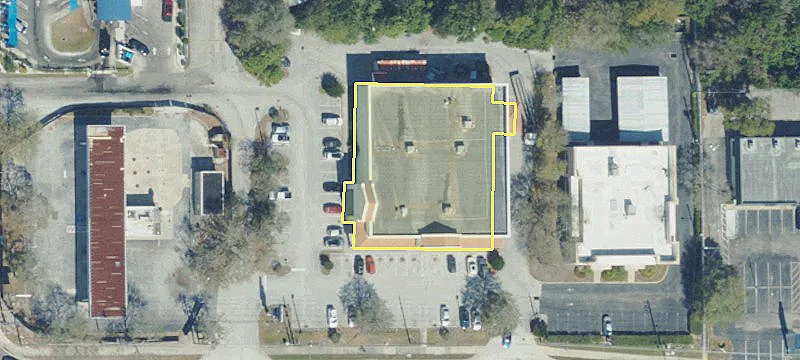2210 Main St