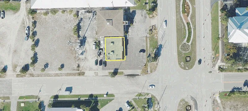 1136 Pinellas Bayway S