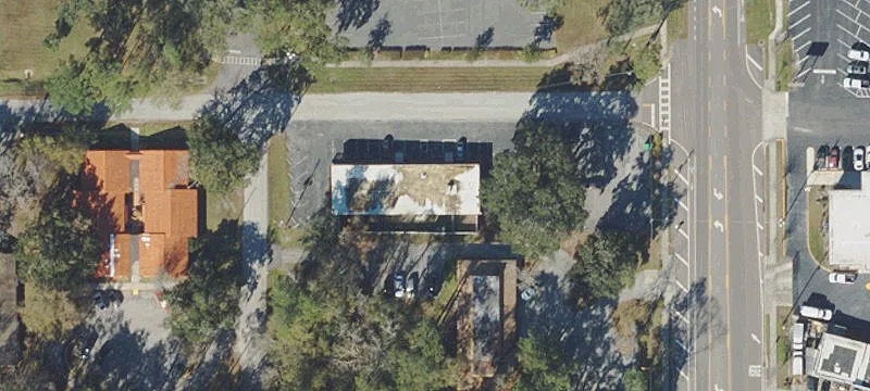 711 Benton Ave