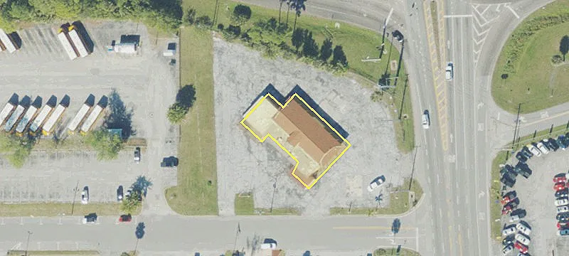 2625 Courtenay Pkwy