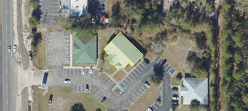 8389 Suncoast Blvd