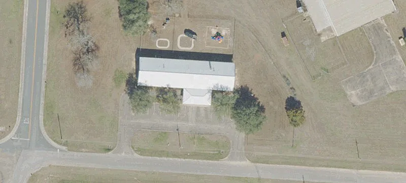 3525 Russell Rd