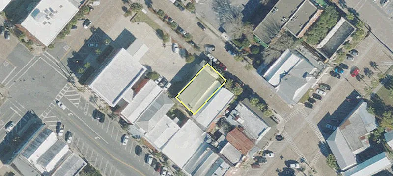 82 Commerce St