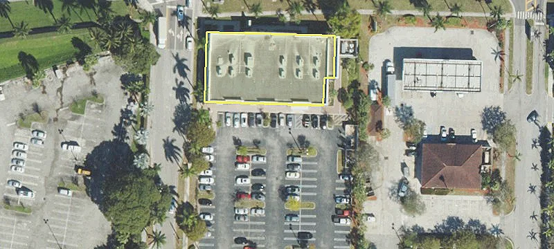 1572 Palm Bch Lks Blvd