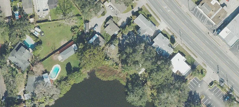 3544 Edgewater Dr