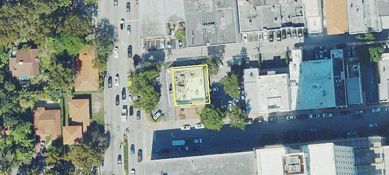 395 Alcazar Ave
