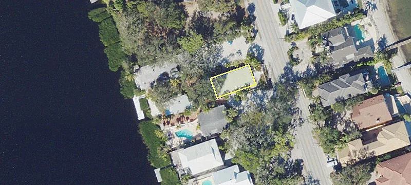 8212 Midnight Pass Rd