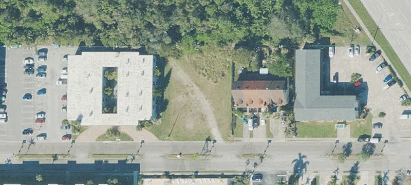 220 Columbia Dr
