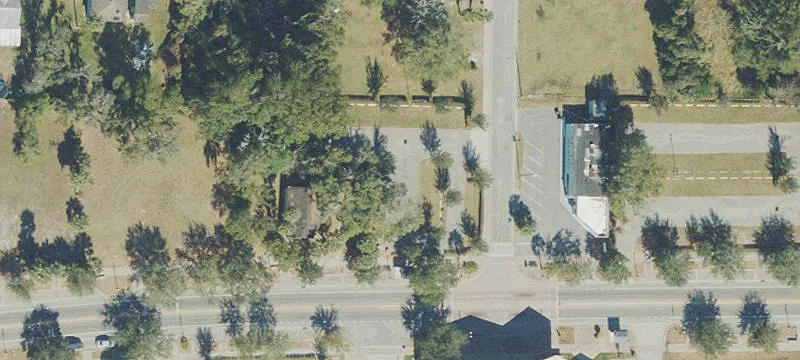 24 Calhoun Ave