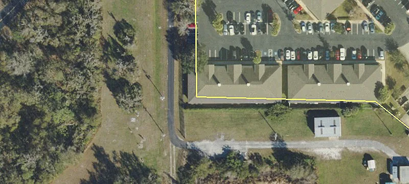 5470 Lithia Pinecrest Rd