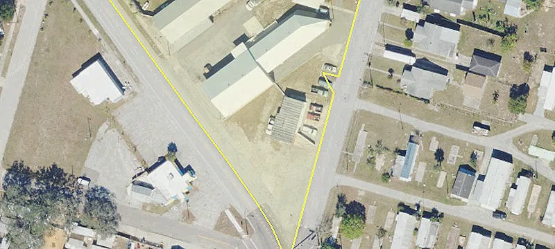 910 State Rd 17th N
