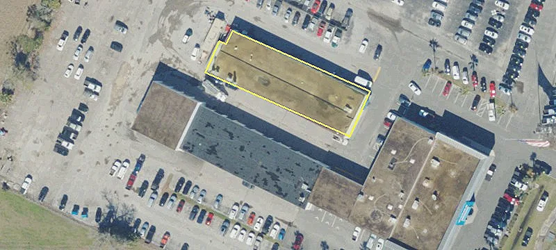 2600 Main St