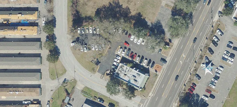 2010 Main St
