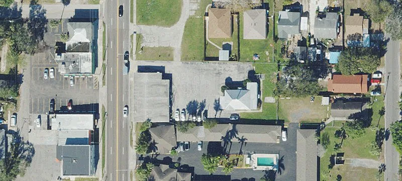 1827 Tamiami Trl