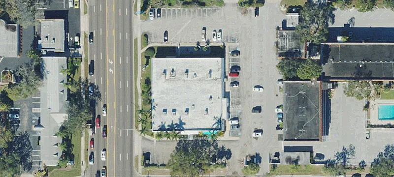 1427 Tamiami Trl
