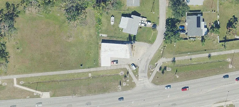 4621 Bayshore Rd