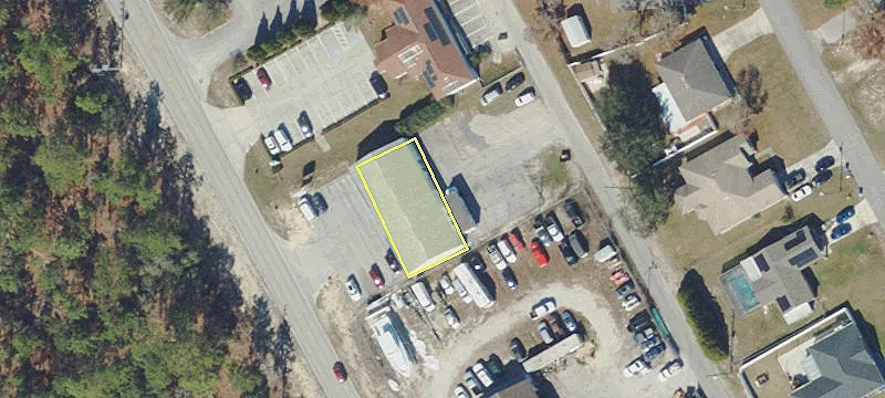 13715 Linden Dr