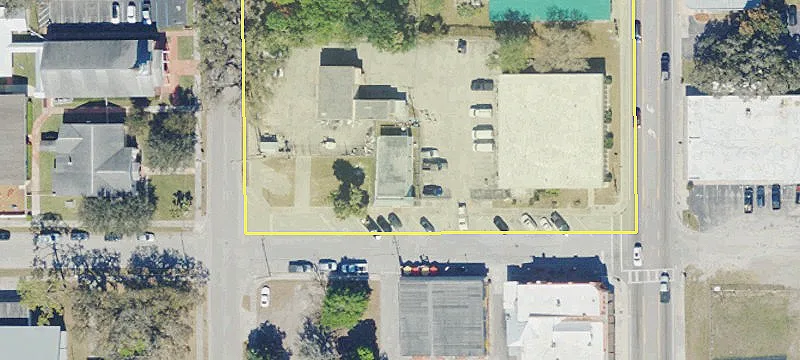 22 Ft Thompson Ave