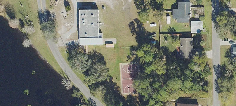 300 Lk Mls Ave