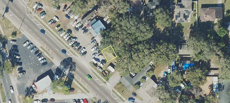 1009 Eustis Grv St