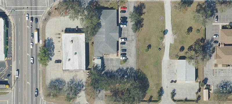 1445 Main St