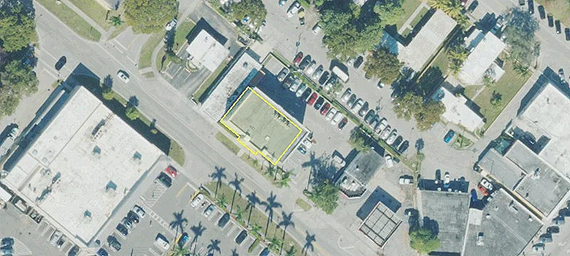 11 Royal Poinciana Blvd
