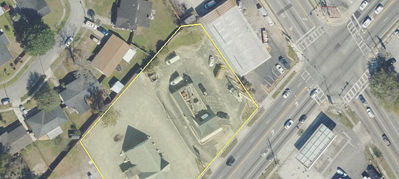 5671 University W Blvd
